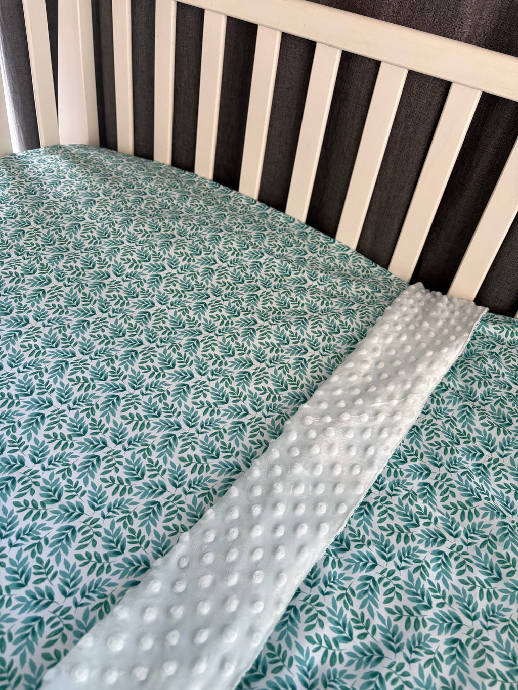Leaf Fitted Cot Sheet